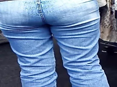 Gana grubi bausmė už naudojimąsi baseinu be leidimo.