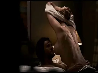 Du jauni berniukai prieš šventes apsirengia savo seksualią mokytoją.