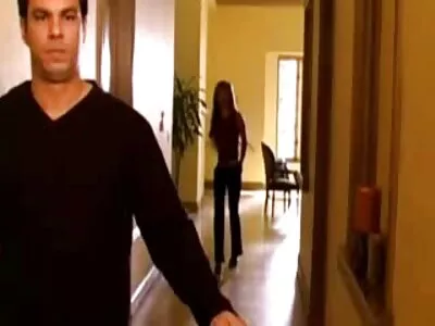 Pats pirmasis seksas po bučinio pasimatymo, bet baigiasi kietu seksu.