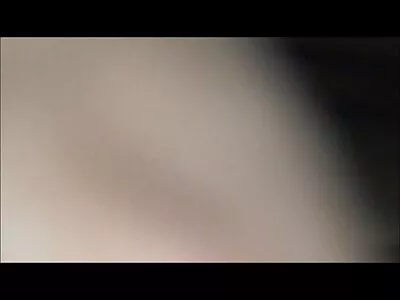Vyras ištveria gegutę, masturbuojasi ant žmonos, kurią pakliuvo juodaodis ir nulaižo jo šeima.