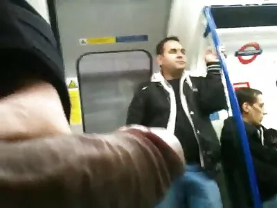 Ginekologė atvyko į iškvietimą ir apžiūrėjo susirūpinusios mamos užpakalį.
